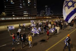 İsrail’de Netanyahu hükümetinin politikalarına karşı gösteriler 11’inci haftasında