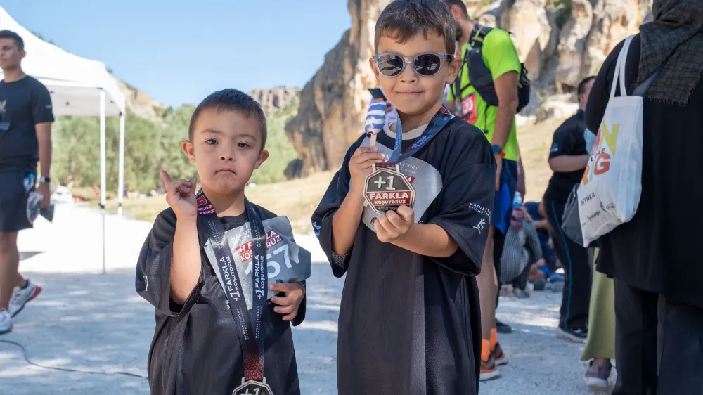 Frig Ultra Maratonu’nda 60 çocuk “+1 Farkla” koştu